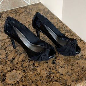 Fioni Black heels size 7